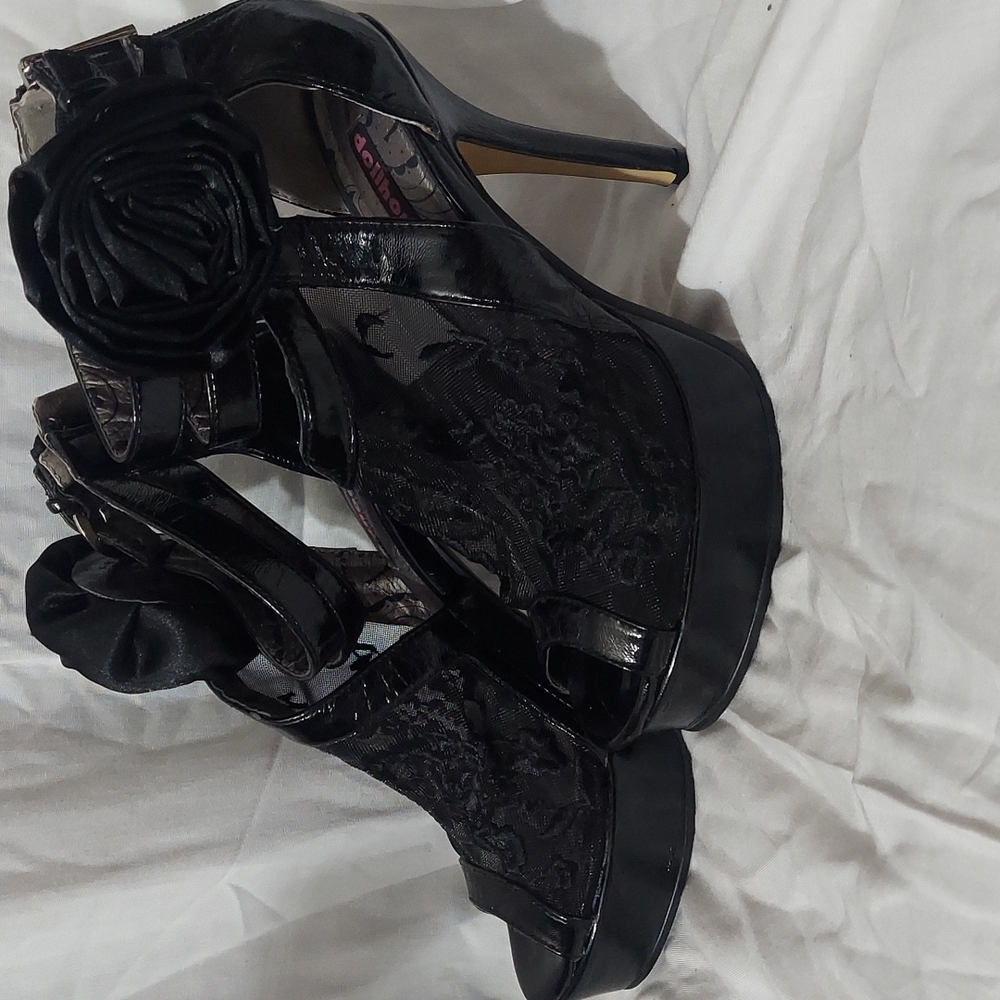 Size 6 dollhouse heels